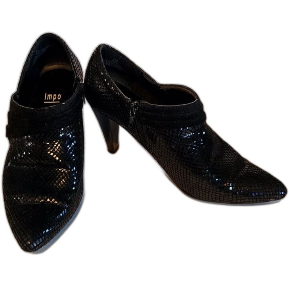 Impo Black Faux Reptile Embossed Zip Heeled Ankle Booties Shoes Size 7